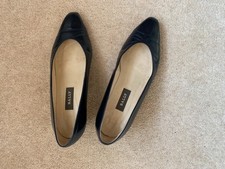 Vintage, leather, navy blue Bally, formal, midi heels - Good condition