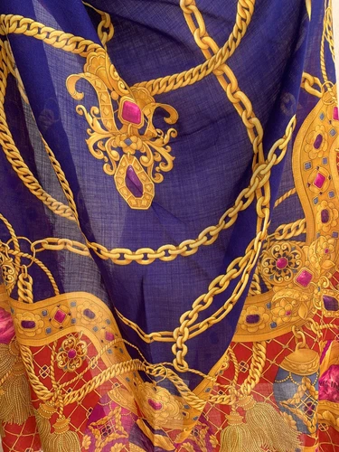 Sciarpa scialle CELINE Paris lana e seta vintage catene e gioielli oro 52 in #A119