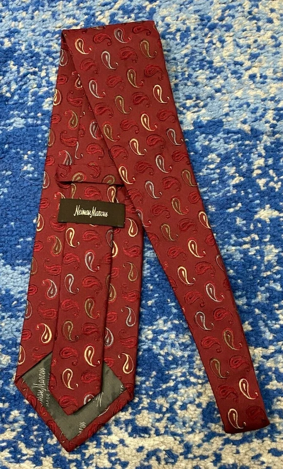 Галстук шелковый Neiman Marcus темно-красный бордовый сине-зеленый мягкий золотой пейсли  - Изображение 3 из 4