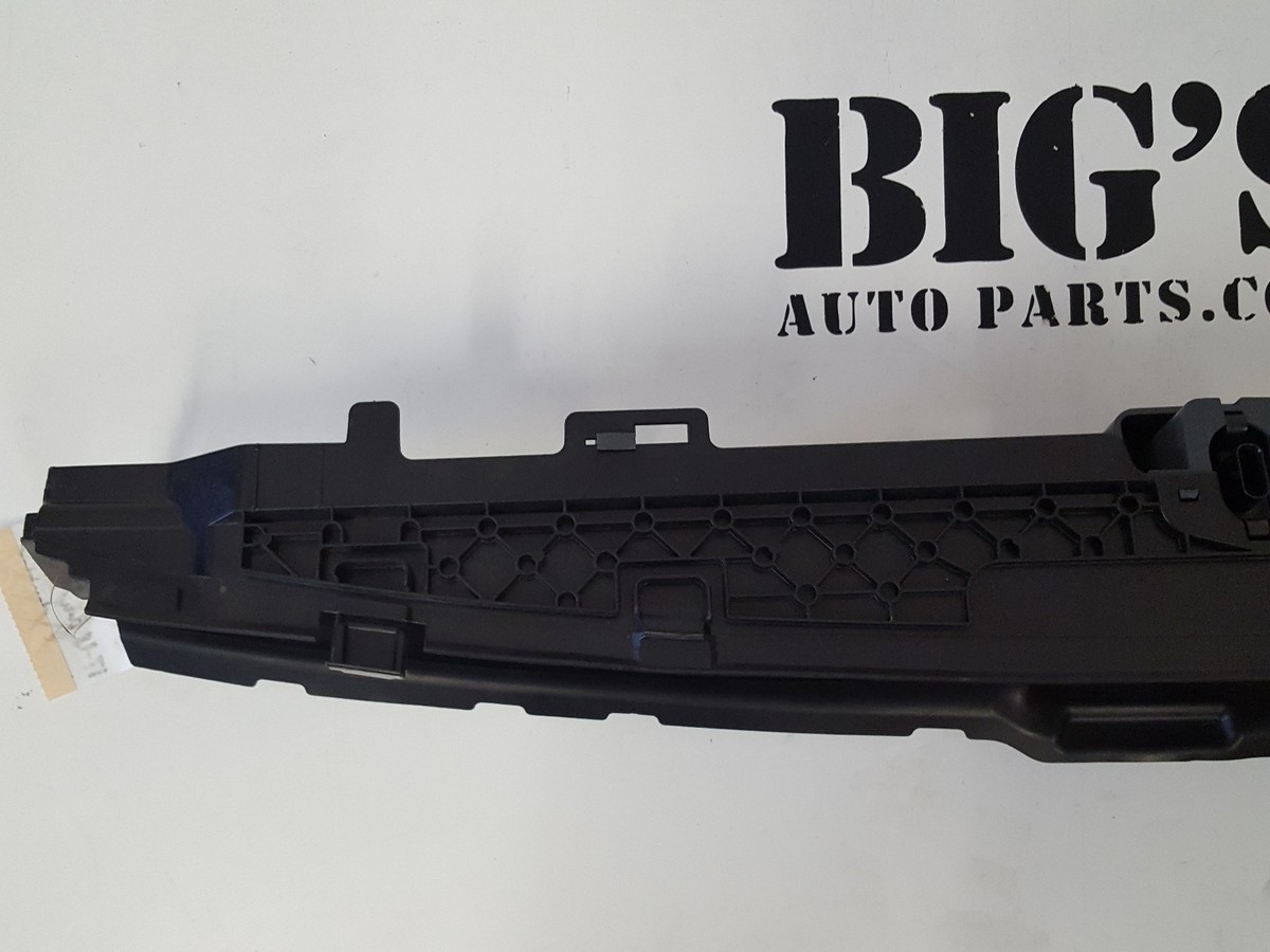 2017 2018 BMW 530i xDrive Front Bumper Lower Grille Air Shutter 