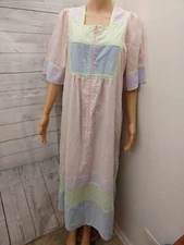 Vtg Go Softly Patio Dress Housecoat Striped Pink 1/2 Zip Petite M Seersucker 