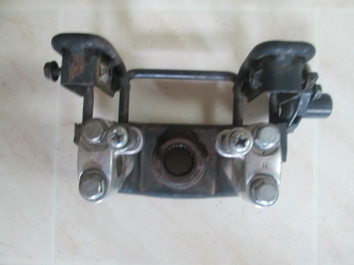 1986 Honda TRX250 Utility Quad Steering Stem Bracket Handle Bar Mount w/Clamps - 第 1/1 張圖片