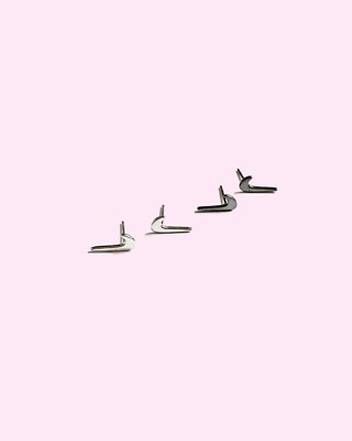 NIKE SWOOSH Ohrstecker - silber / grau - Ostern - Ostergeschenk - Ohrringe