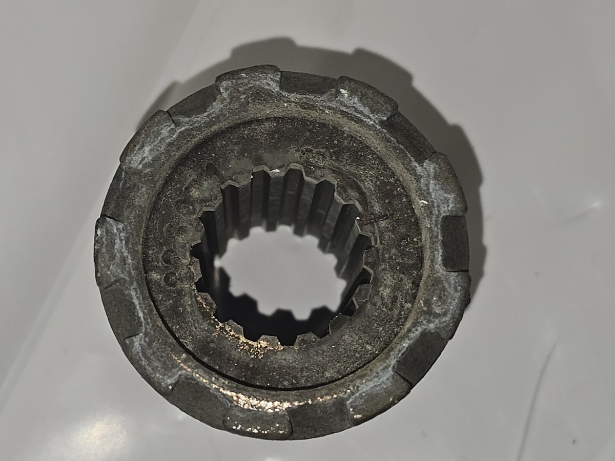 826074 Mercury Marine Propeller Hub Adaptor 15 Spline Drive Sleeve