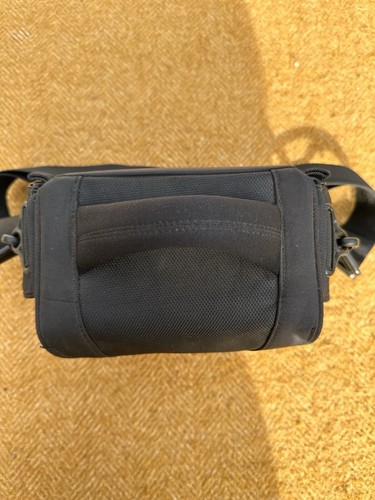 Lowepro Edit 110 Camcorder And Camera Bag - Picture 2 of 10