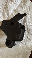 Srt4 Side Engine Mount Bracket 2.4l A853 Support Holder Oem Srt4 Side Engine Mount Bracket 2.4l A853 Support Holder Oem