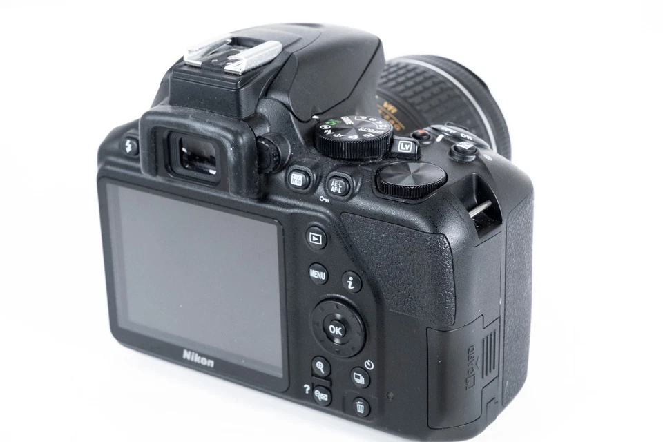 Nikon D3500 DSLR 24.2MP + 18-55mm VR Lens Kit – 1,038 Shutter Count + 64GB SD - Image 4 of 4