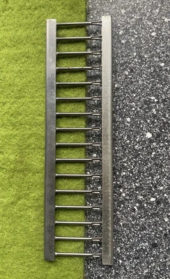 Deckerkamm, Umhängekamm- 16er für Grob- Strickmaschine 9 mm - Zubehör- - Bild 1 von 2