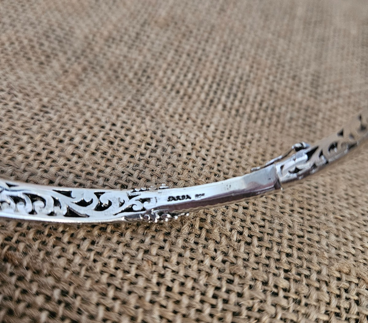 Sarda Sterling Silver Filigree & Hammered Hinged Bangle Bracelet Size 7.5"