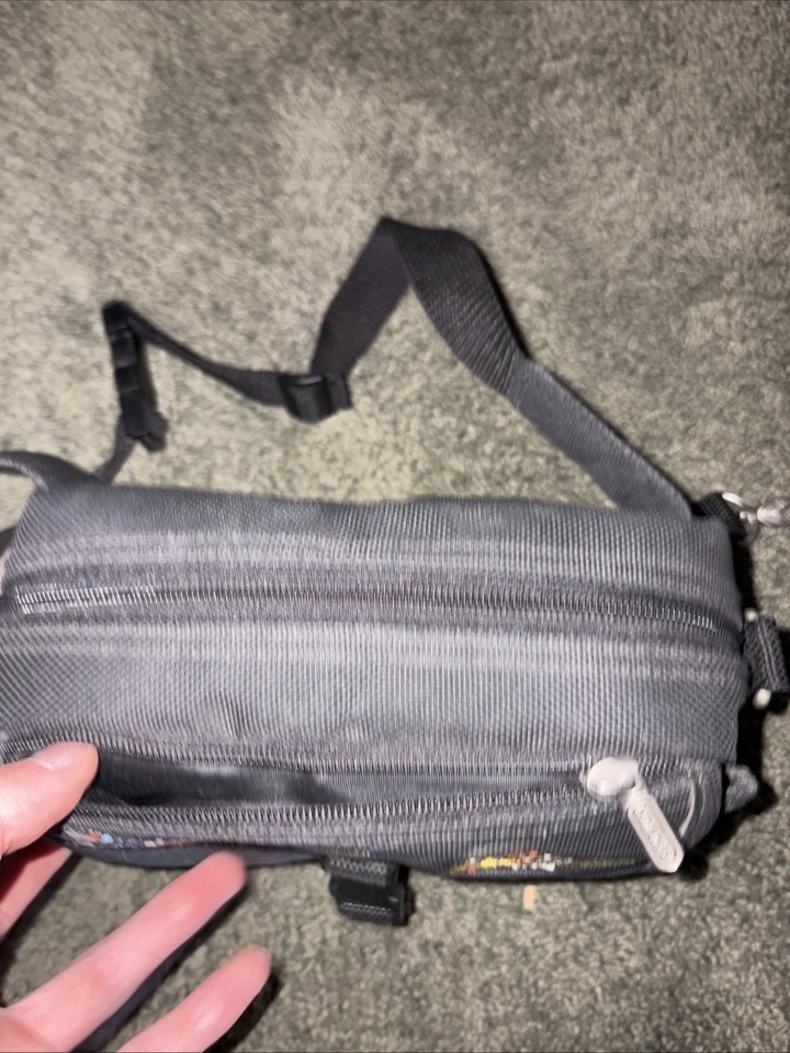 老式任天堂 Game Boy Pokemon Lugia Ho-Oh 金色银色手提箱旅行包 — 第 2/3 张图片