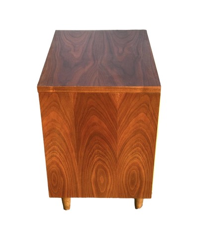 PAIR OF MID-CENTURY MODERN WALNUT TWO DRAWER NIGHTSTANDS BY CRESCENT FURNITURE - Picture 5 of 12