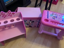 Disney Minnie Mouse Draw and Play Desk Includes 10 Markers and Coloring Book New