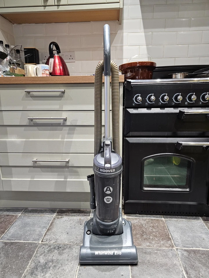 Hoover Whirlwind Evo (Model No. 91lA1764_51 Grey & Silver Upright Plug in Vacuum - Image 2 of 4