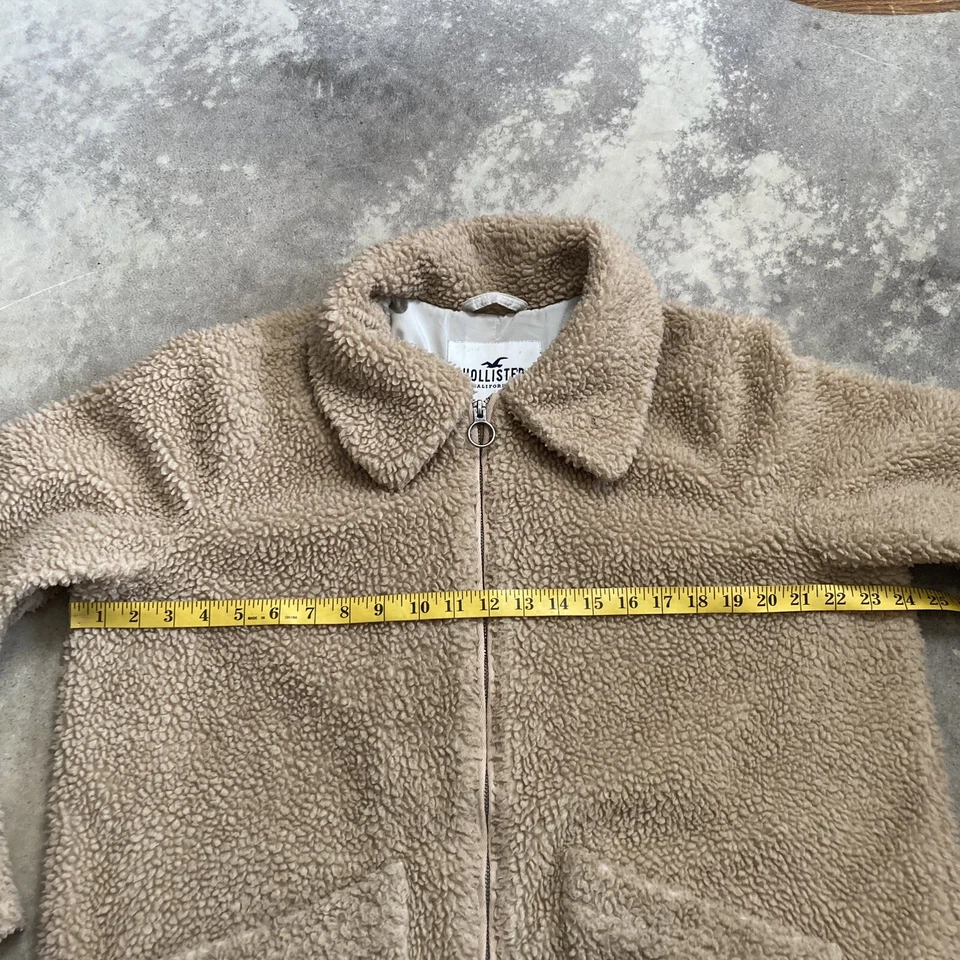 Abrigo Hollister Mujer Talla Grande Cuello Bolsillos de Peluche Cierre de Cremallera Corto Marrón Tostado Foto 2 de 4