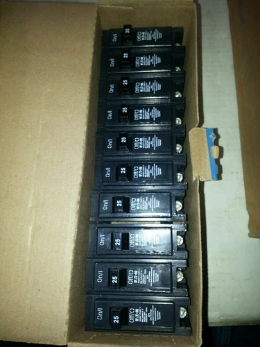 HQP1025R3 - EATON 25A AMP 1P POLE 240V CIRCUIT BREAKERS ..EACH 