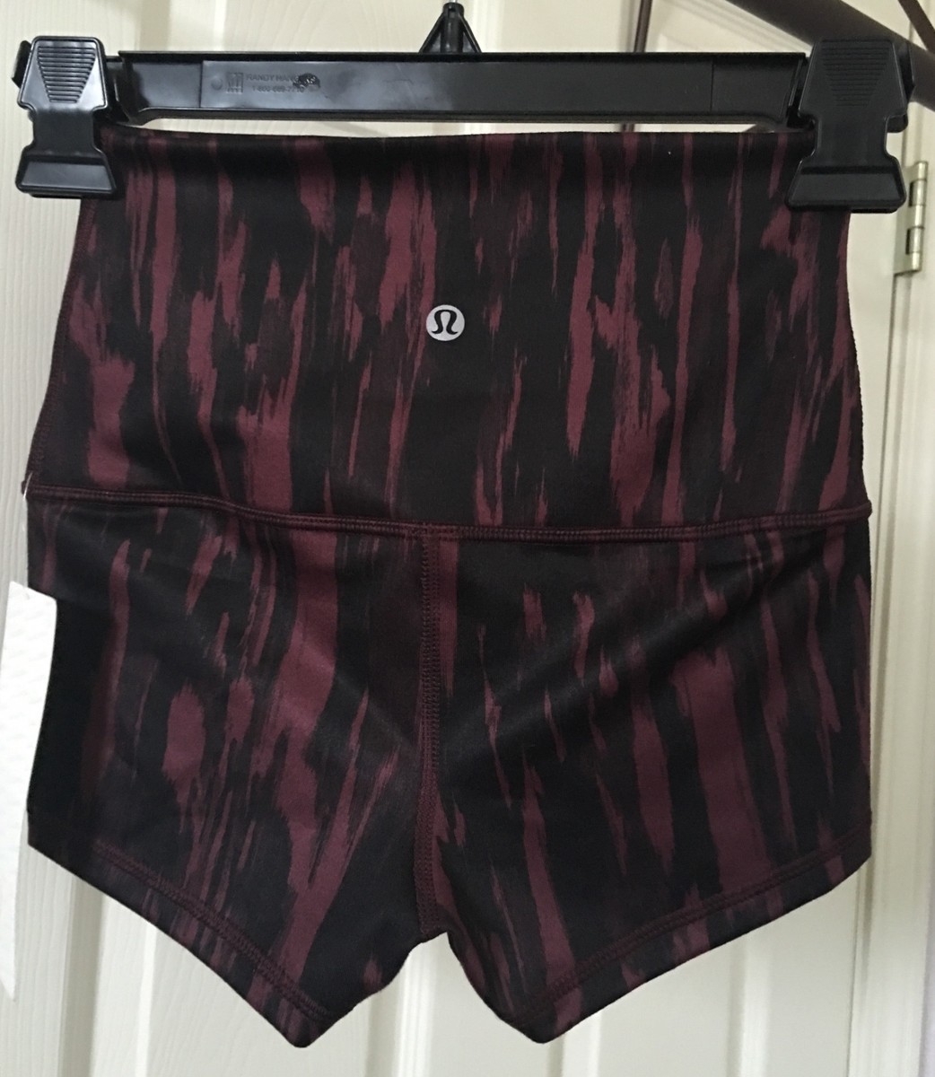 Lululemon Boogie Short Roll Down Painted Animal Bordeaux W7D45S