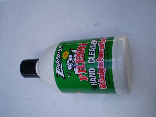 Lightning Hand Cleaner Fresh 500ml Dissolves Grease Oil Paint Carbon Rubber X2 - Picture 4 of 4