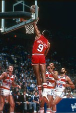 Lionel Hollins of the Philadelphia 1981 Basetball Photo 4