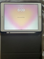 iPad air 6 with case and Apple Pencil gen 1 Works perfectly I don t use it