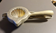 Manuelle Zitruspresse Handentsafter aus Metall silberfarben &Oslash;/H ca. 5 cm