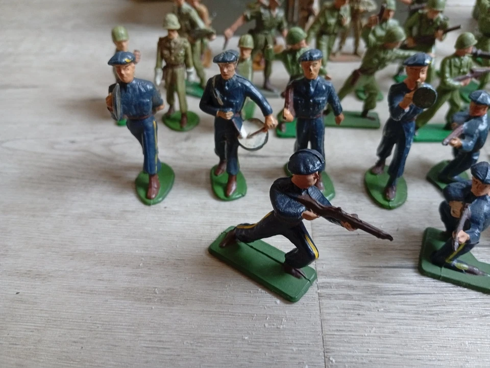 jouet Starlux base militaire 2 baraquement 2 tente drapeau + 55 soldat WW2 marin - Photo 2/4