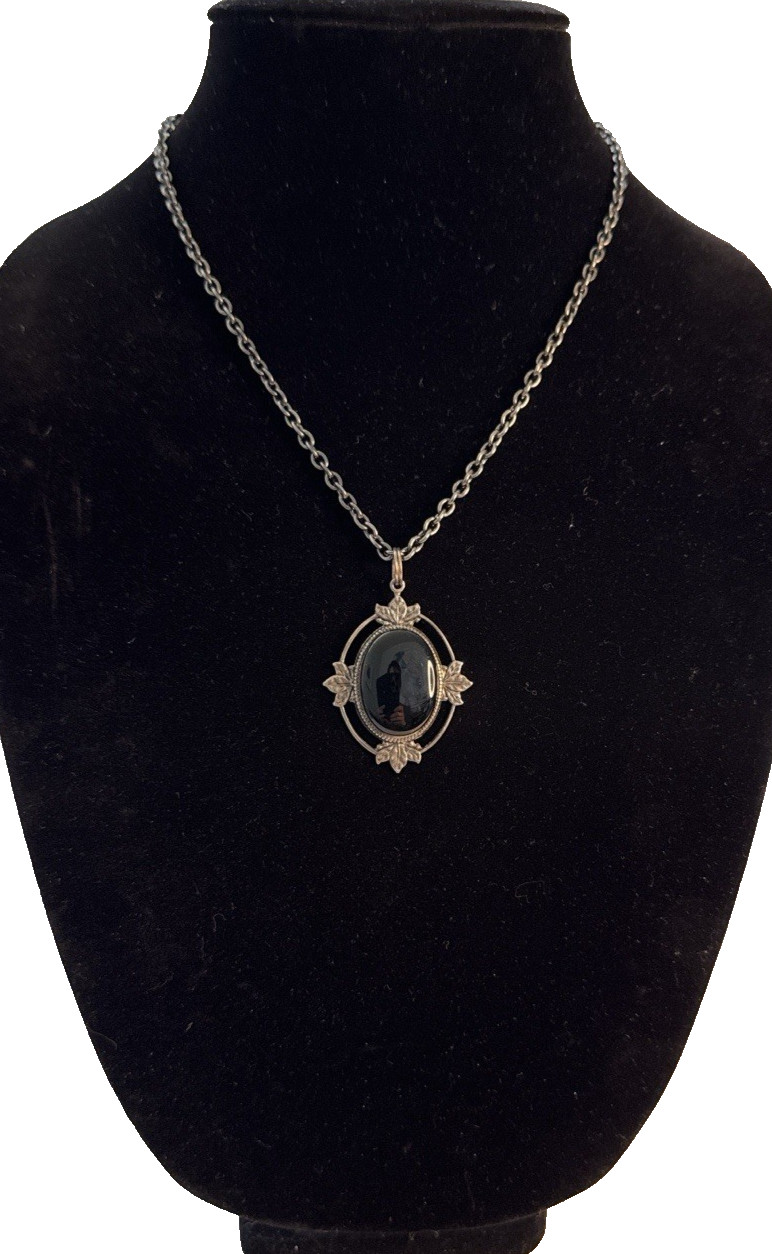 Gunmetal Chain Necklace Black Oval Stone Pendant Statement Necklace Vint Style