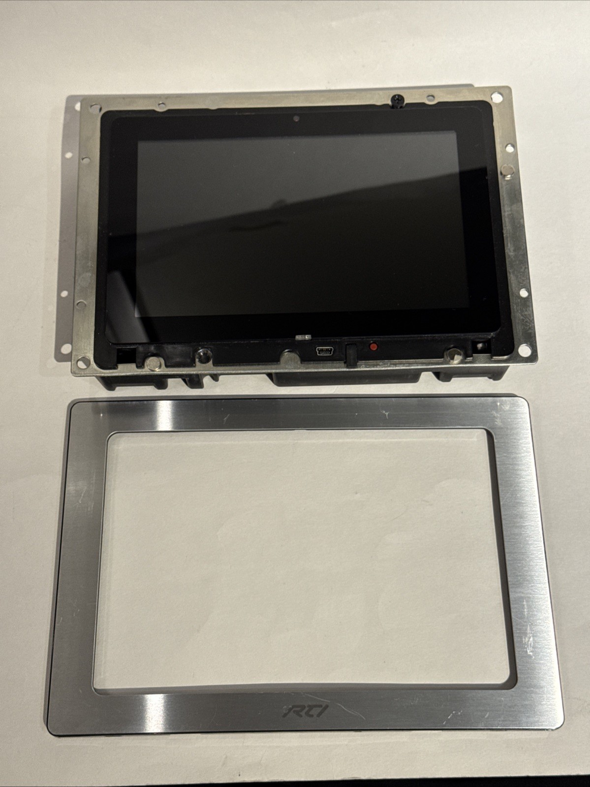 RTI KX7 20-210152-13 Advanced In-Wall Controller 7 inch Touch Panel Display