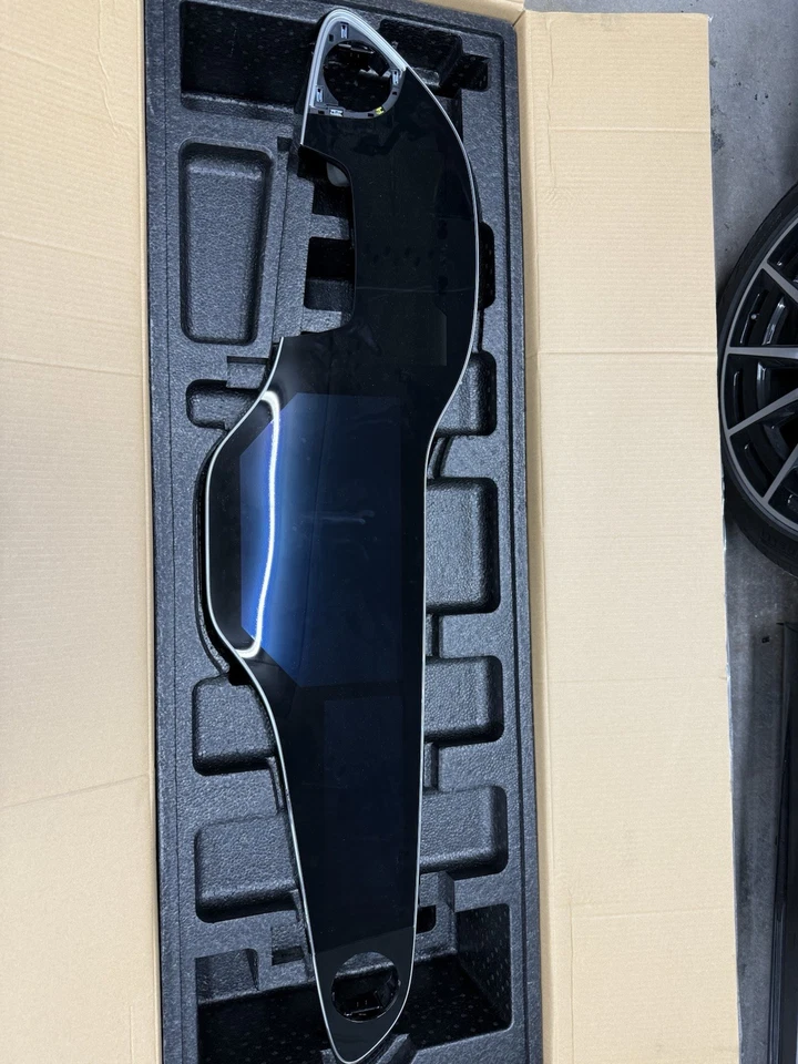 Гиперэкранный информационно-развлекательный дисплей 23–24 Mercedes-Benz Eqs Mbux LHD США оригинальный - Изображение 3 из 4