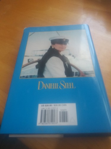 Danielle Steel Hardback Book "Bittersweet" (1999, Original dustcover) - Picture 3 of 6