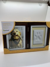 Pearhead Pawprints Desk Frame - Creating a Lasting Memory of Your Pet 