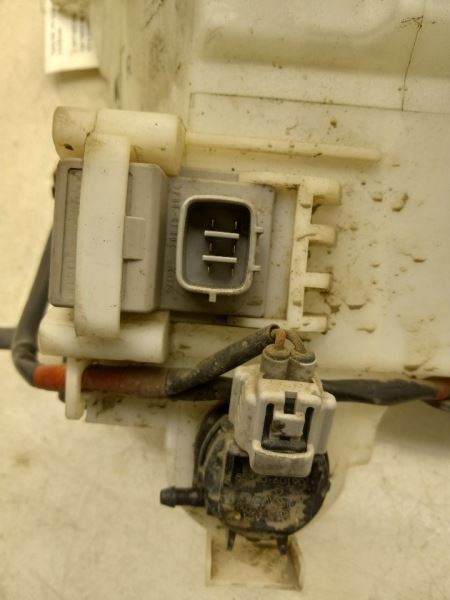 14-20 LEXUS GX460 4.6L 8CYL WINDSHIELD WASHER RESEVOIR ASSEMBLY 