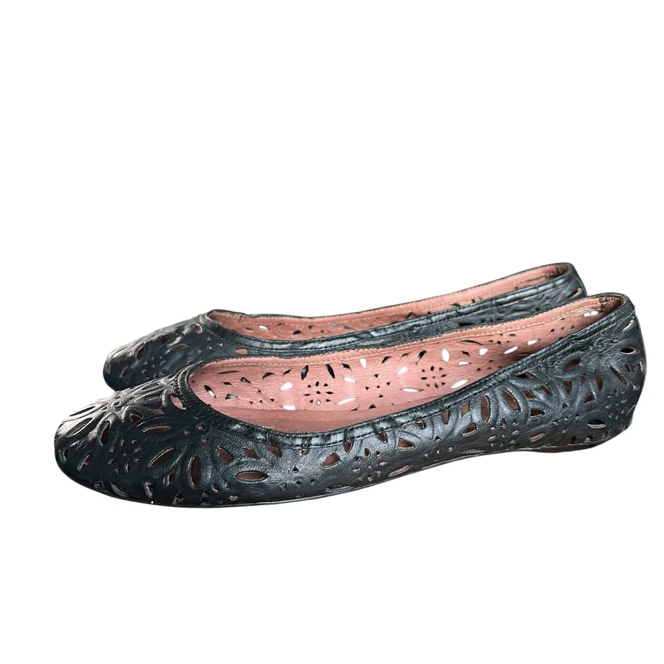 Corso Como Floral Corte Láser Cuero Negro Skimmer Planos Talla 8 Hecho en Brasil Foto 4 de 4