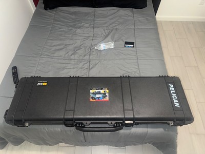pelican 1750 , watertight , Crushproof , Gun case