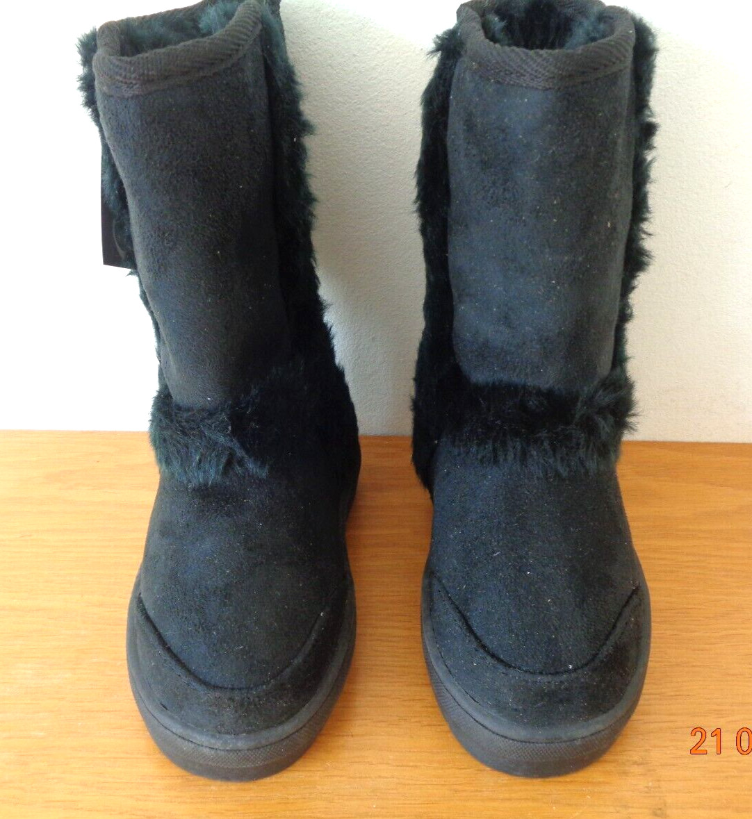 Younger girls deals black boots