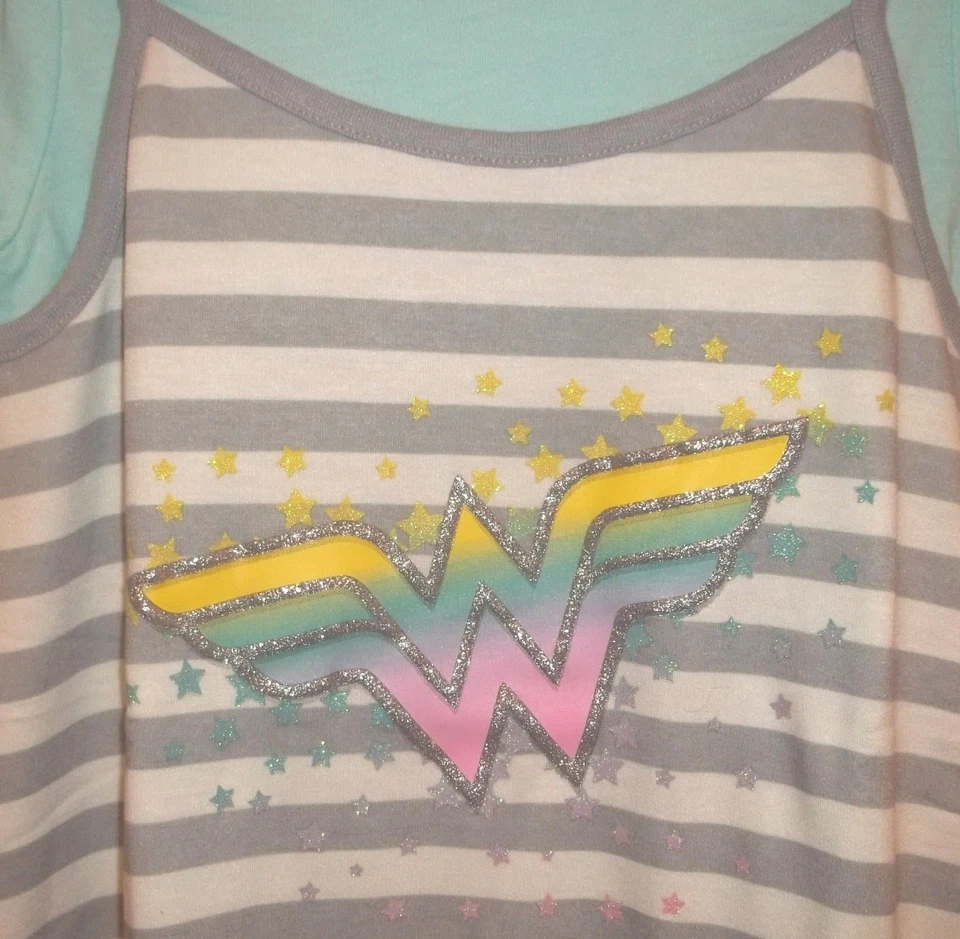 Niñas VESTIDO DE SOL MUJER MARAVILLA~NUEVO~talla 6 6X 7 8 10 12 14 16~BRILLANTE Tejido Solero Foto 3 de 4