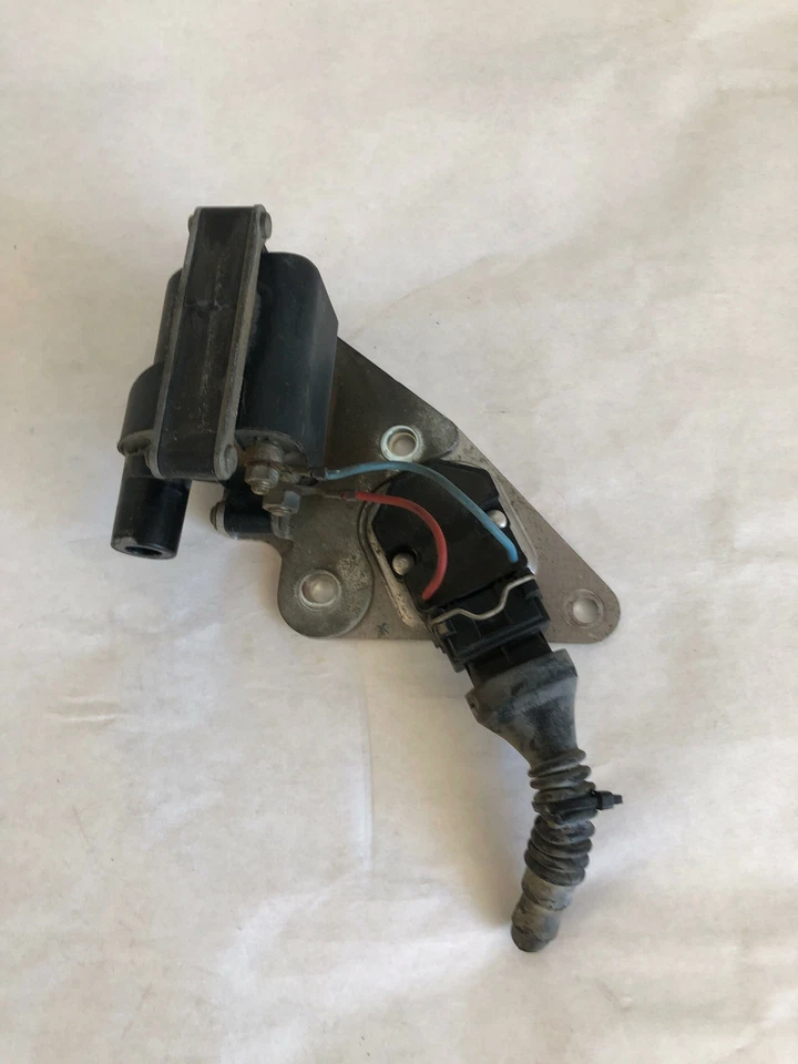 1996 VOLVO 850 Ignition Coil Ignitor Assembly 2.2L FWD 4 Cylinder Sedan OEM - Image 2 of 4