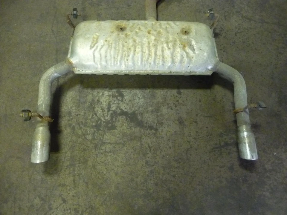 11 CHRYSLER 200 3.6L AT FWD Dual Muffler Exhaust Tip Resonator OEM Foto 2 de 2