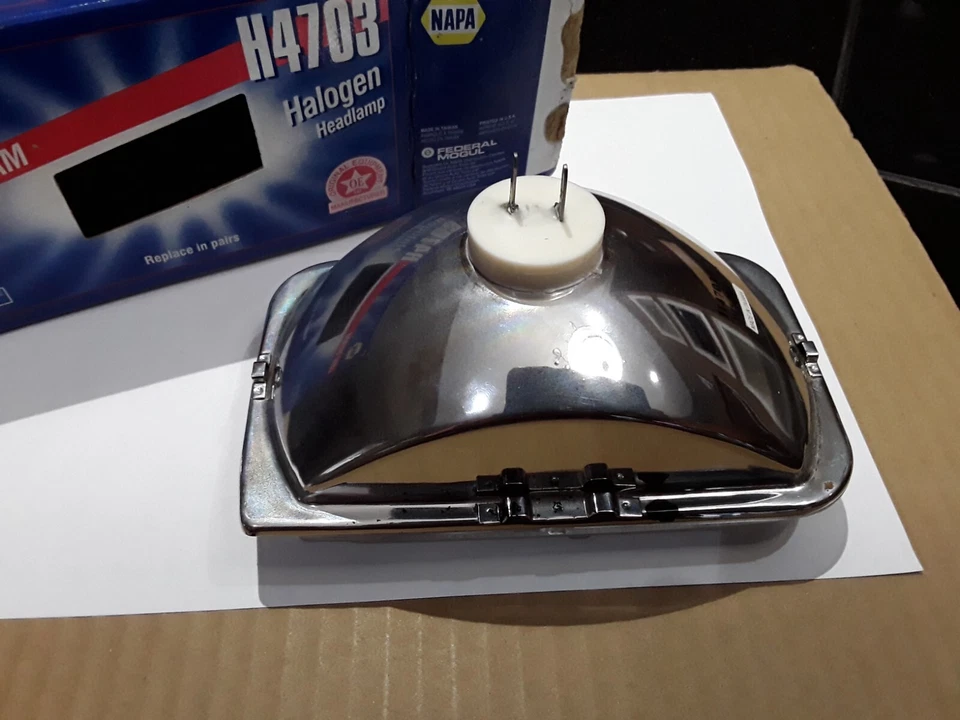 Low Beam Halogen Headlight Wagner H4703 12 Volt Automotive Car Truck Front Light - Image 2 of 3