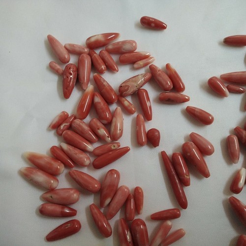 Gotas naturales de coral rojo, 77 gramos mezclados, colgantes, broches. Pendientes 112 piezas - Imagen 3 de 12