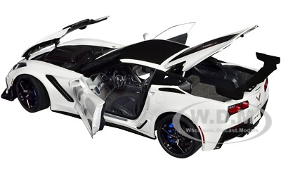2019 CHEVROLET CORVETTE C7 ZR1 ARCTIC WHITE 1/18 MODEL CAR BY