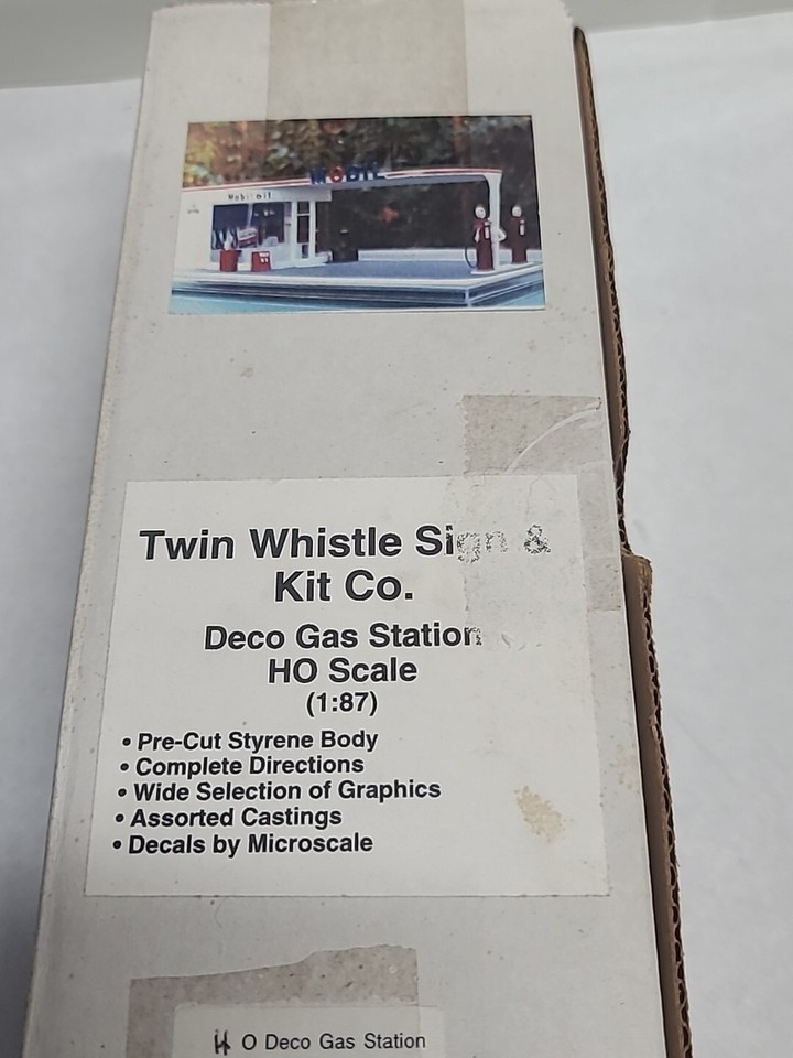 NIB Twin Whistle Sign & Kit Co. HO Scale Deco Gas Station Mobil Oil