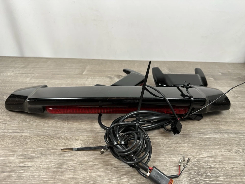 Luces de freno tapa alforja trasera Harley Davidson Road Glide FLTRI 99-06 Foto 2 de 4