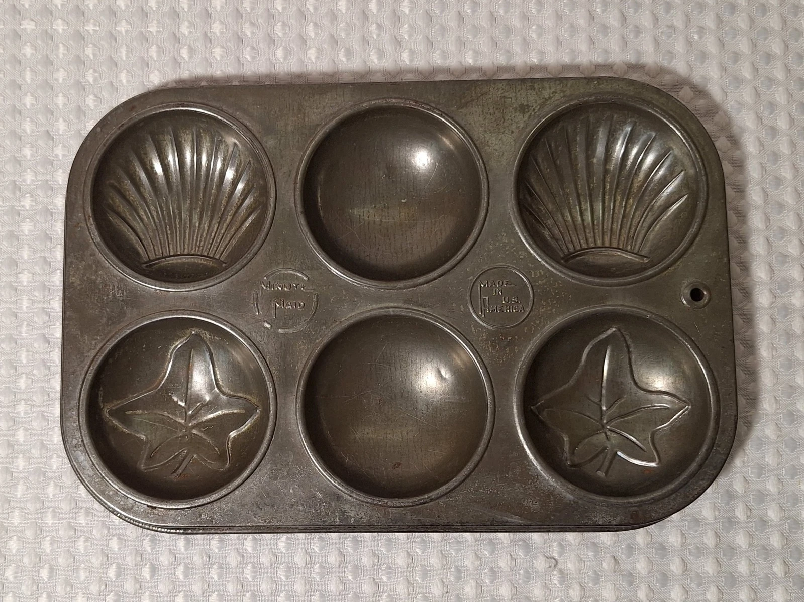 Vintage 1940s Minute Maid Madeleine Muffin Tin Pan Embossed 9.5"x6.5" USA