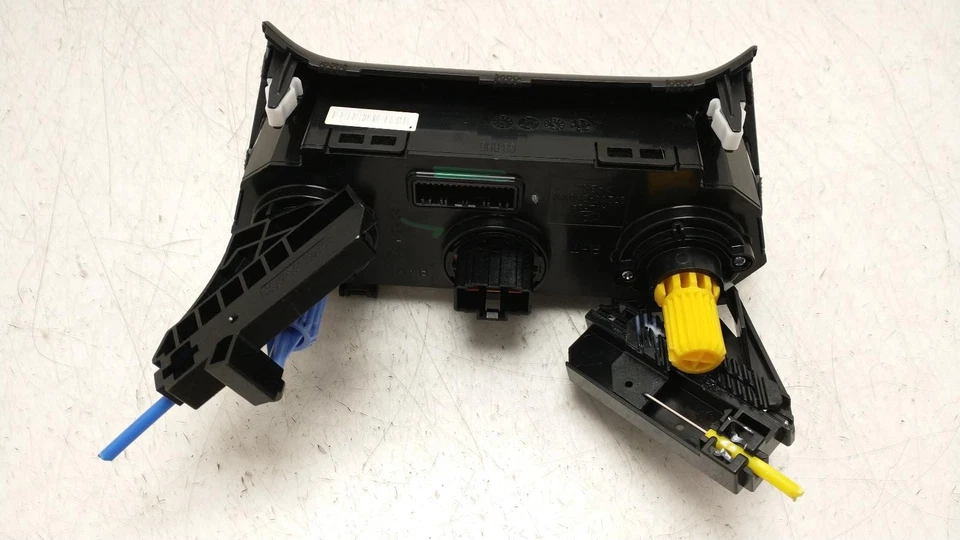 HYUNDAI I20 HEATER AC CLIMATE CONTROLS 97250C8710RDR 18-20 - Image 4 of 4