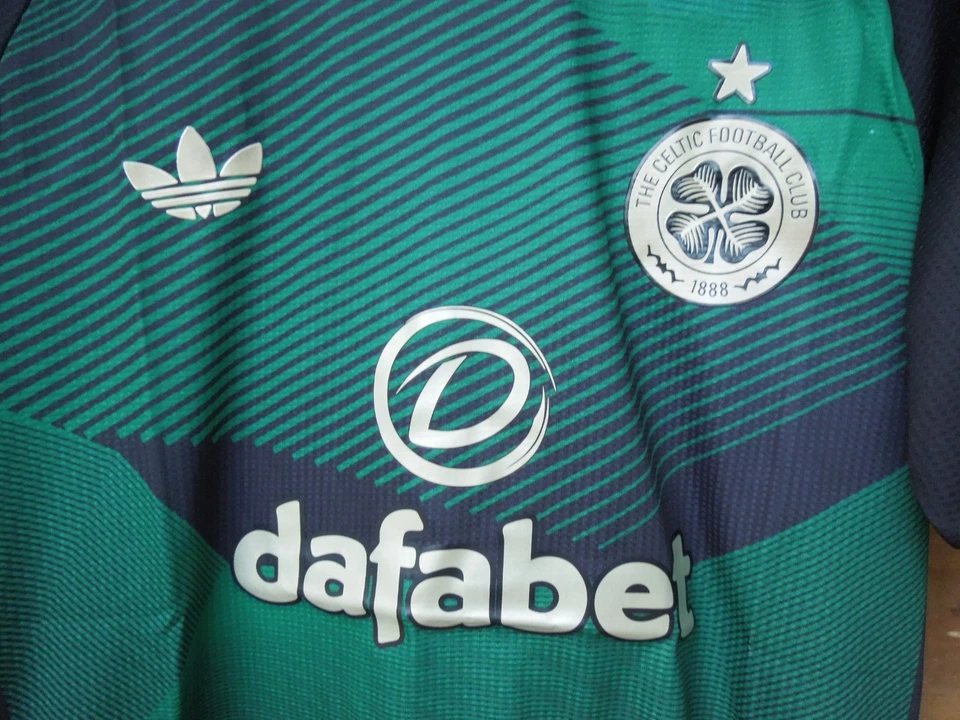 Glasgow Celtic soccer jersey, large, adidas, 25/26 - Image 2 of 4