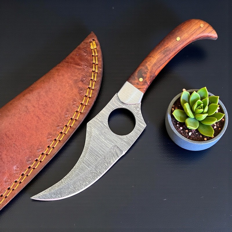Hunting Skinner Knives | Damascus Steel | Premium Pakka Wood Handle | D131a