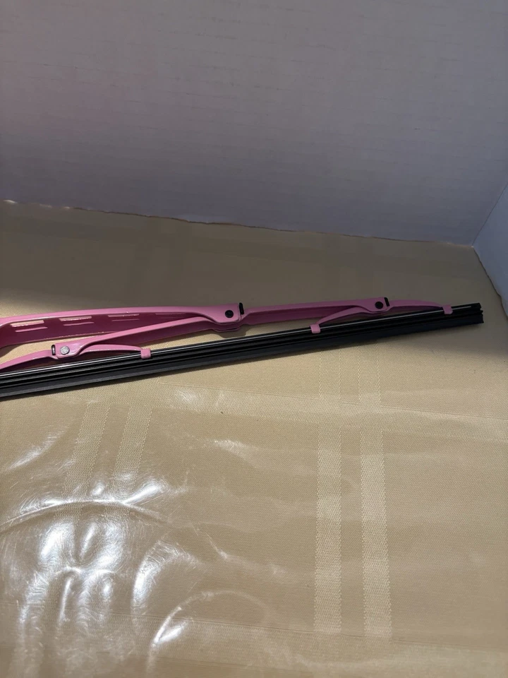 New Without Packaging 21.5” Pink Windshield Autotex Wiper - Image 3 of 4