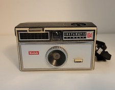 Vintage 1960  s Kodak Instamatic 104 Camera Made In USA Untested Beautiful Parts 