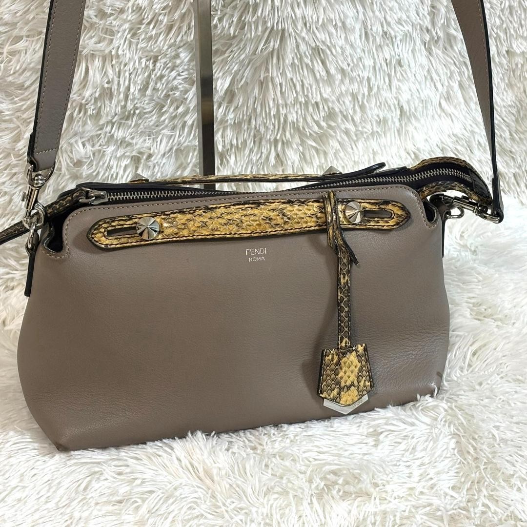 FENDI Visaway Python Shoulder Bag Gray Leather Me… - image 3