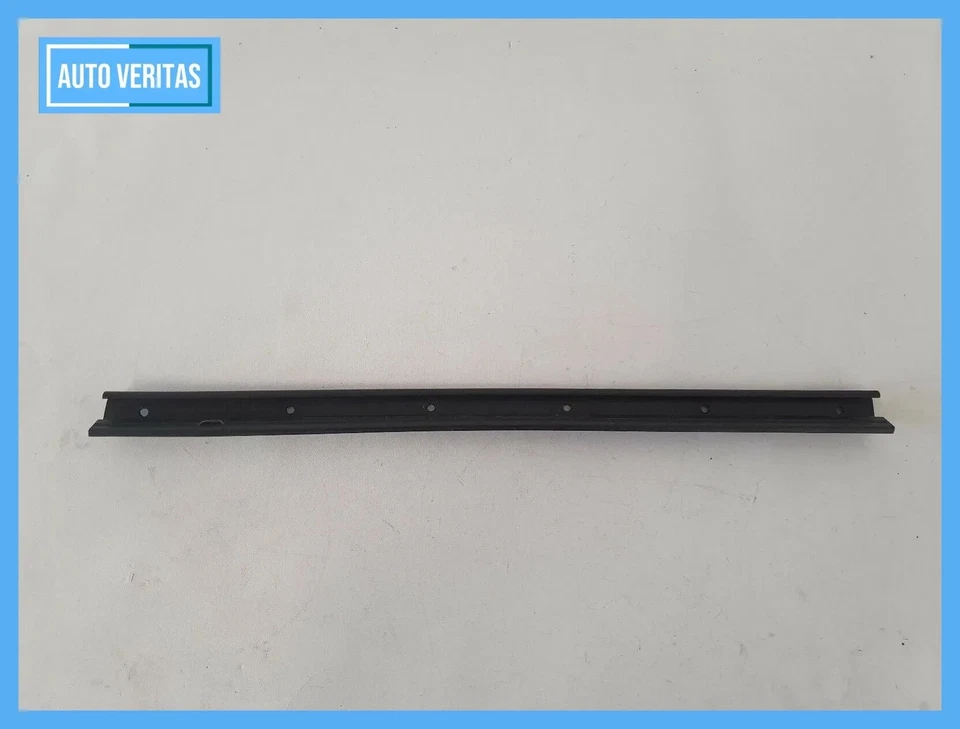 Original Inlay Rail Bar VW Golf 3 Cabrio Deck Center Right - Image 2 of 2